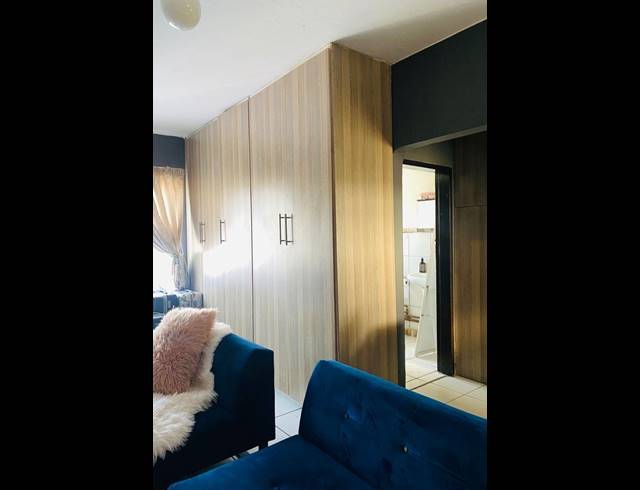 0.5 BEDROOM FLAT FOR SALE IN GLENWOOD